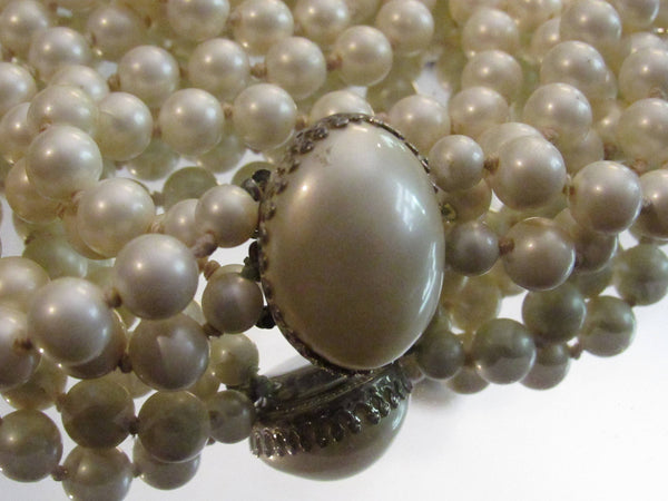 Vintage Richelieu graduated faux pearl choker necklace in 2023 | Pearl  choker necklace, Pearl choker, Womens jewelry necklace